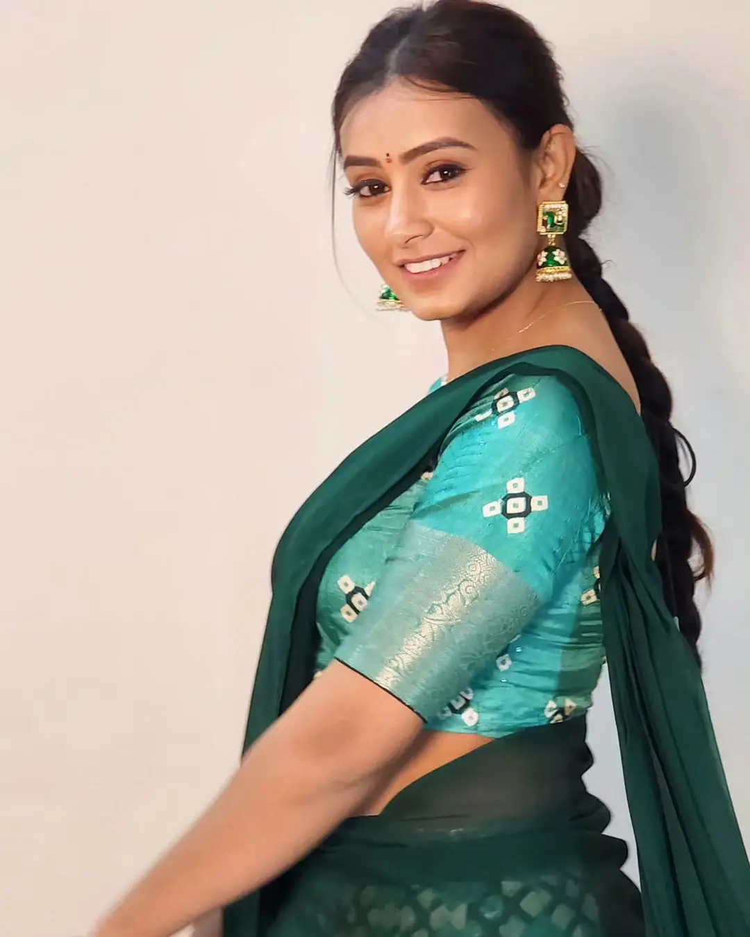 Telugu TV Actress Deepa Jagadeesh In Green Lehenga Choli